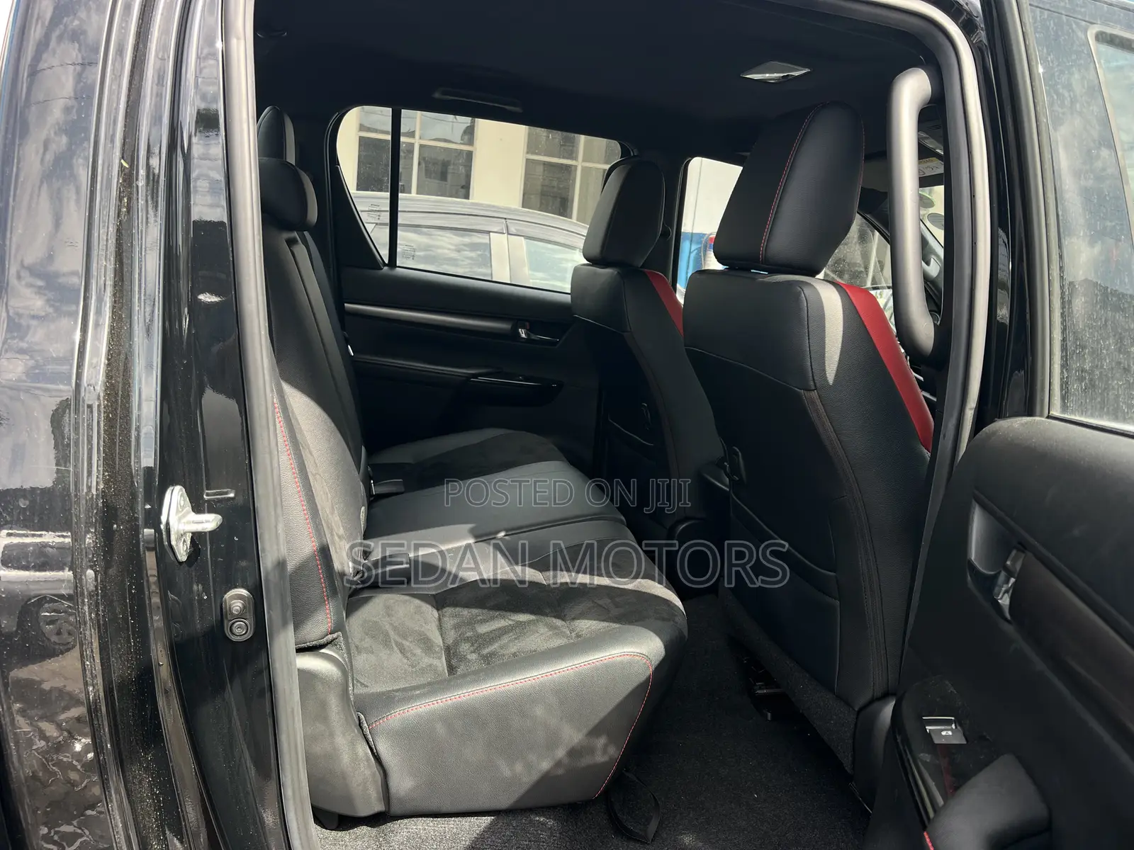 Toyota Hilux 2020 Black