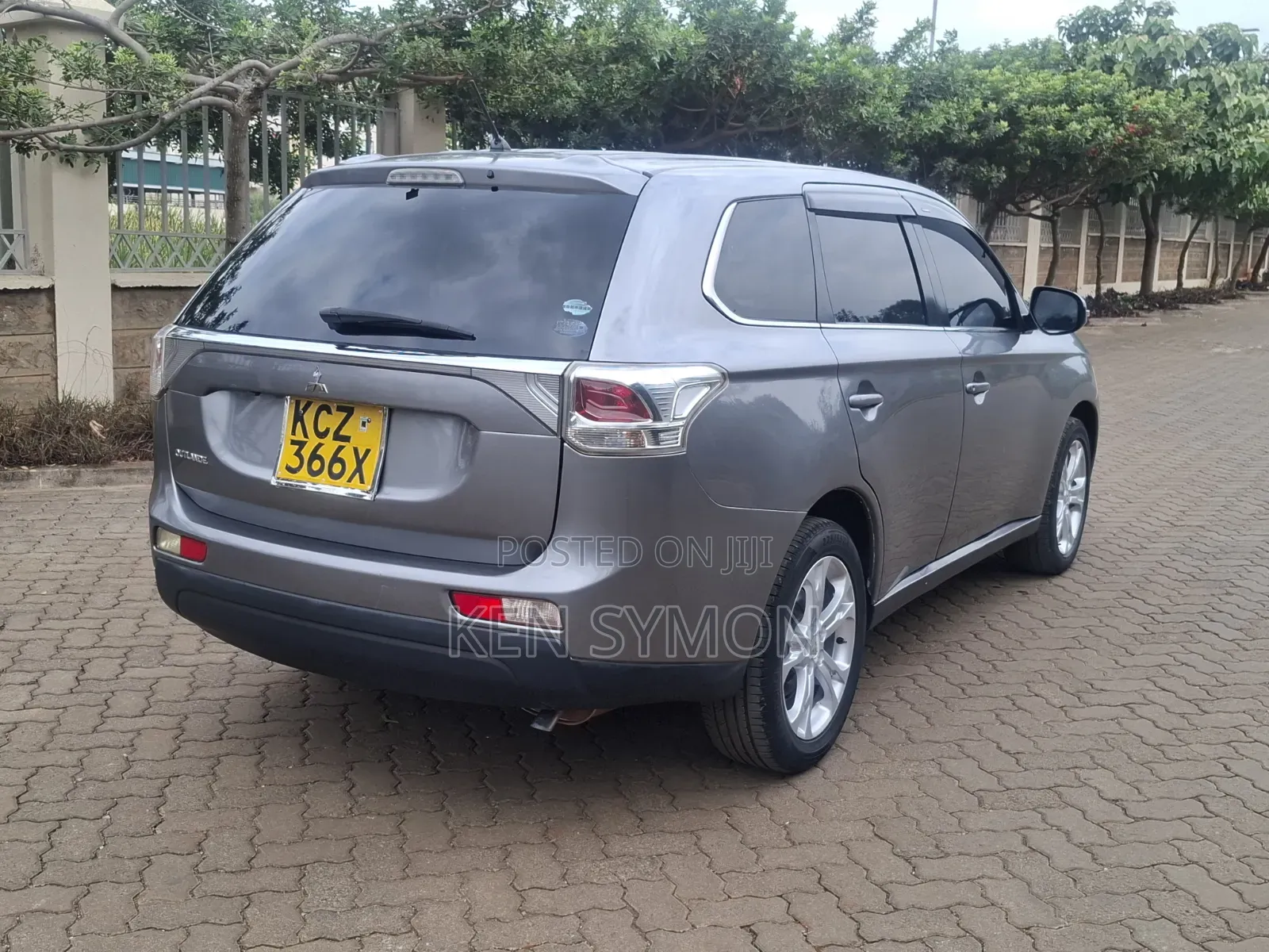 Mitsubishi Outlander 2013 Gray