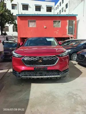 Honda Vezel 2021 Maroon