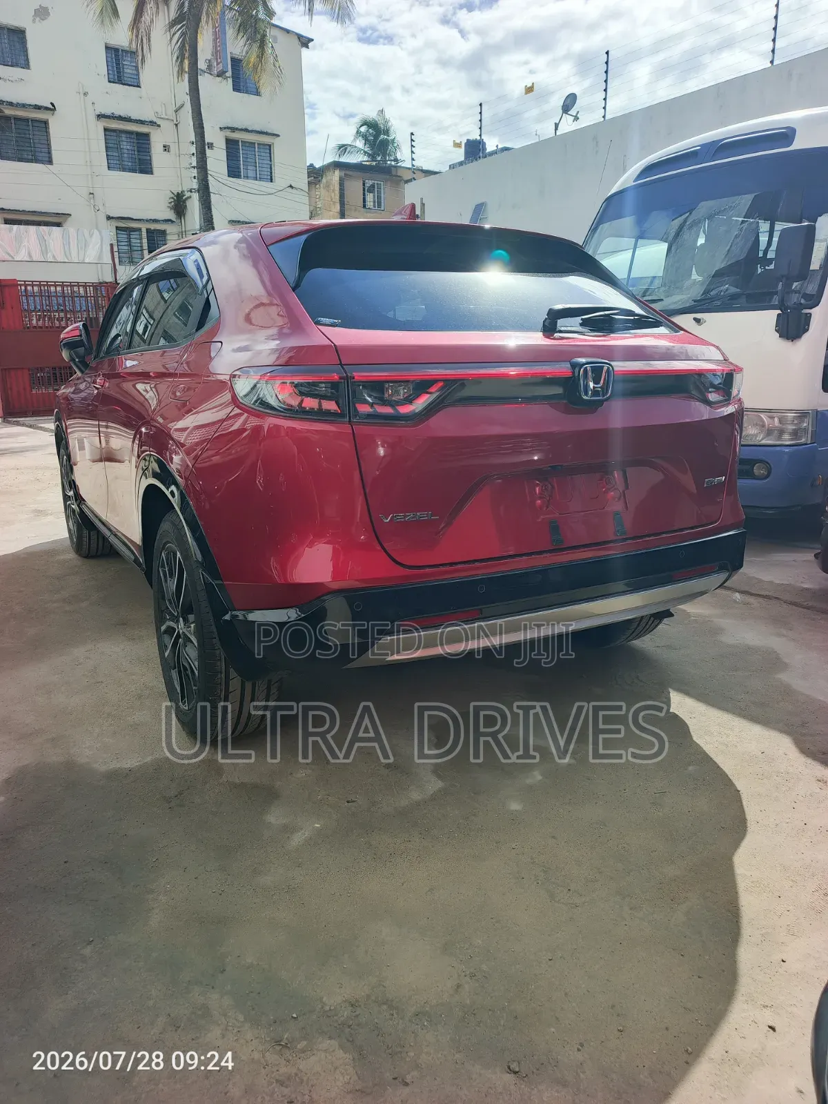 Honda Vezel 2021 Maroon
