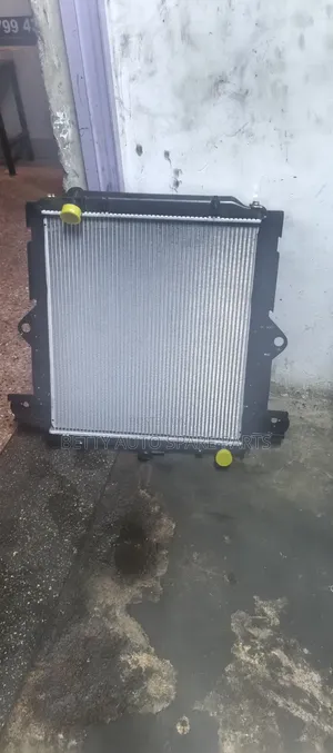 Toyota Land Cruiser 79 Radiator