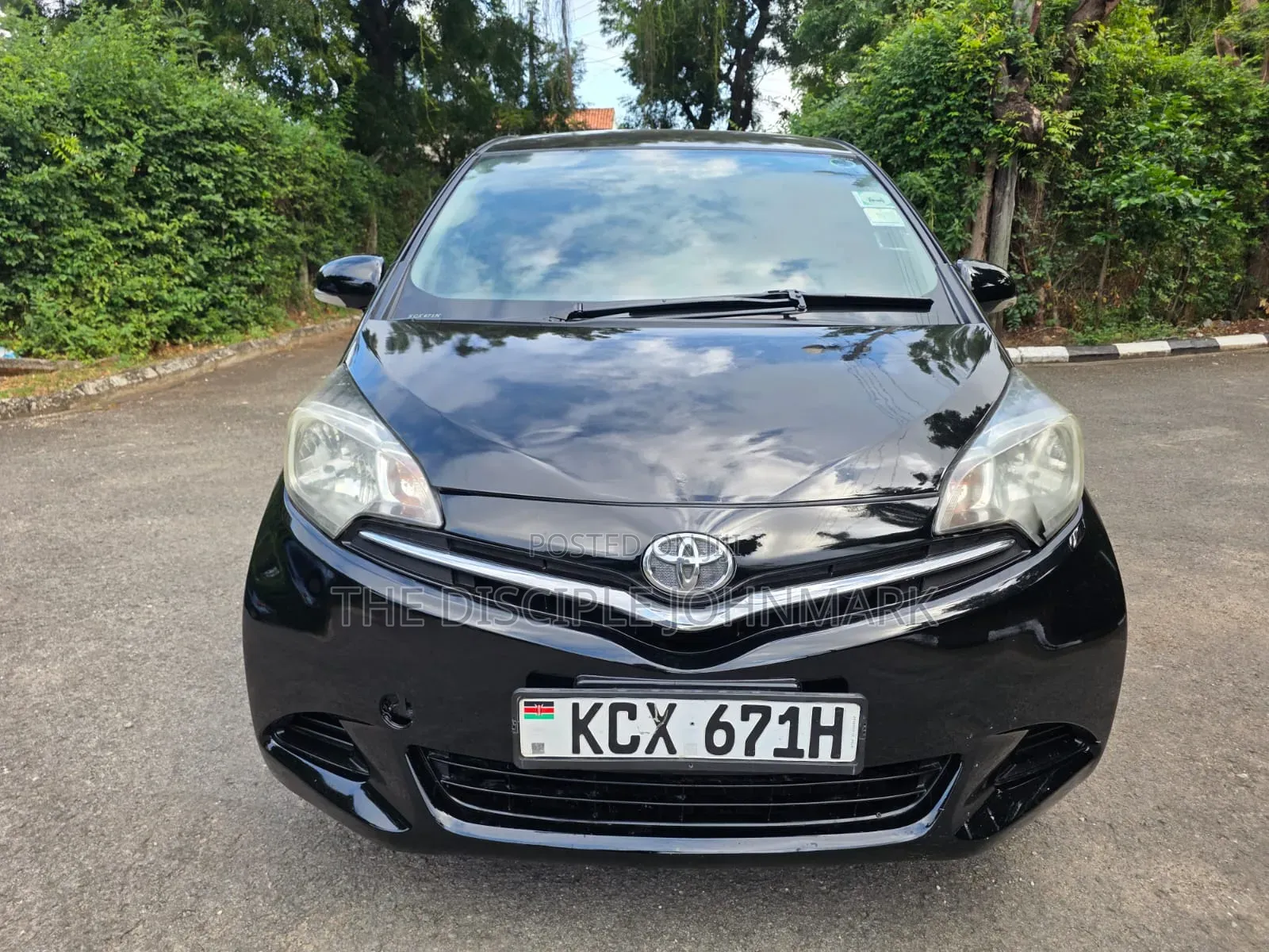 Toyota Ractis 2012 Black