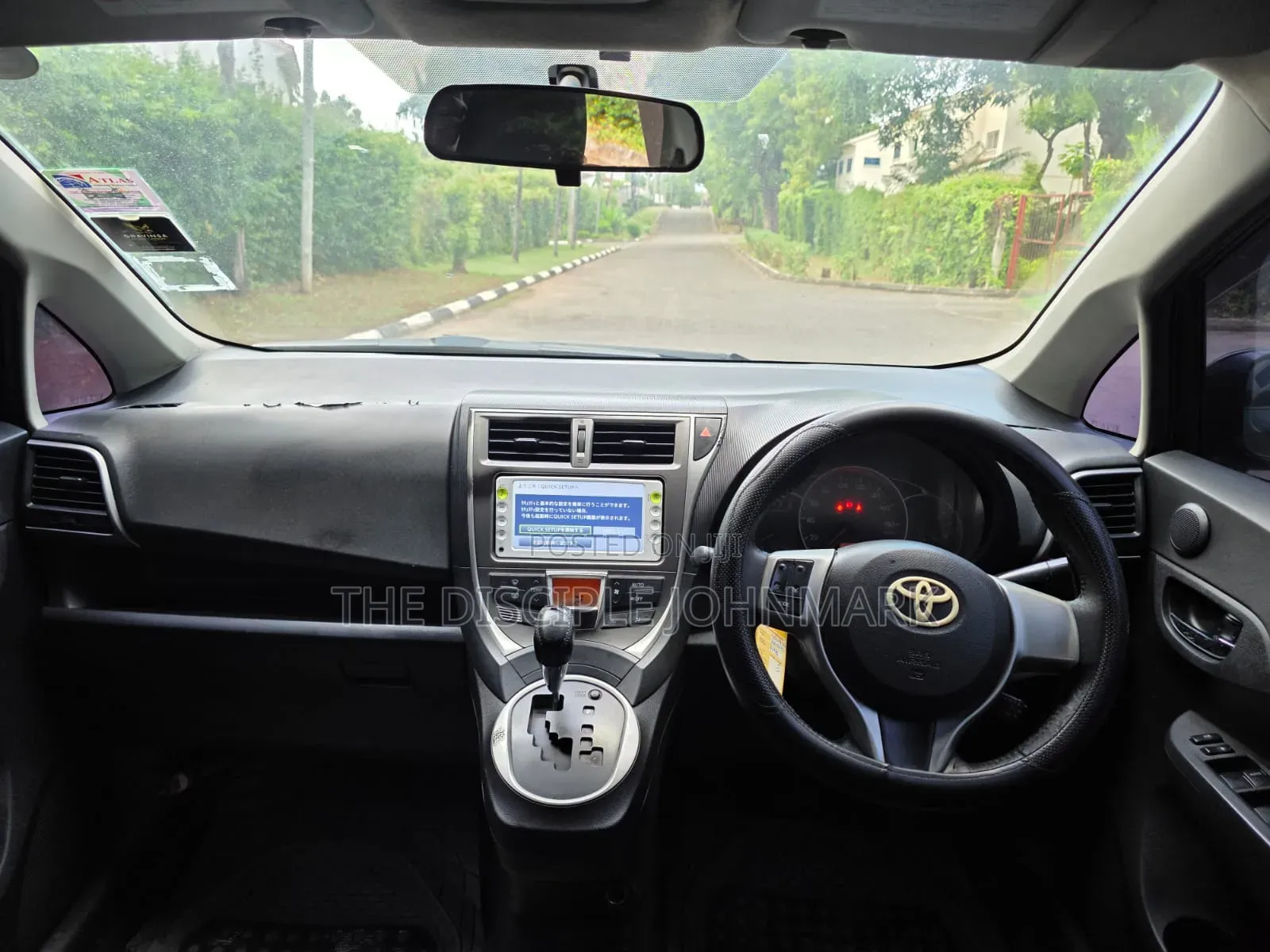 Toyota Ractis 2012 Black