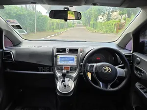 Toyota Ractis 2012 Black