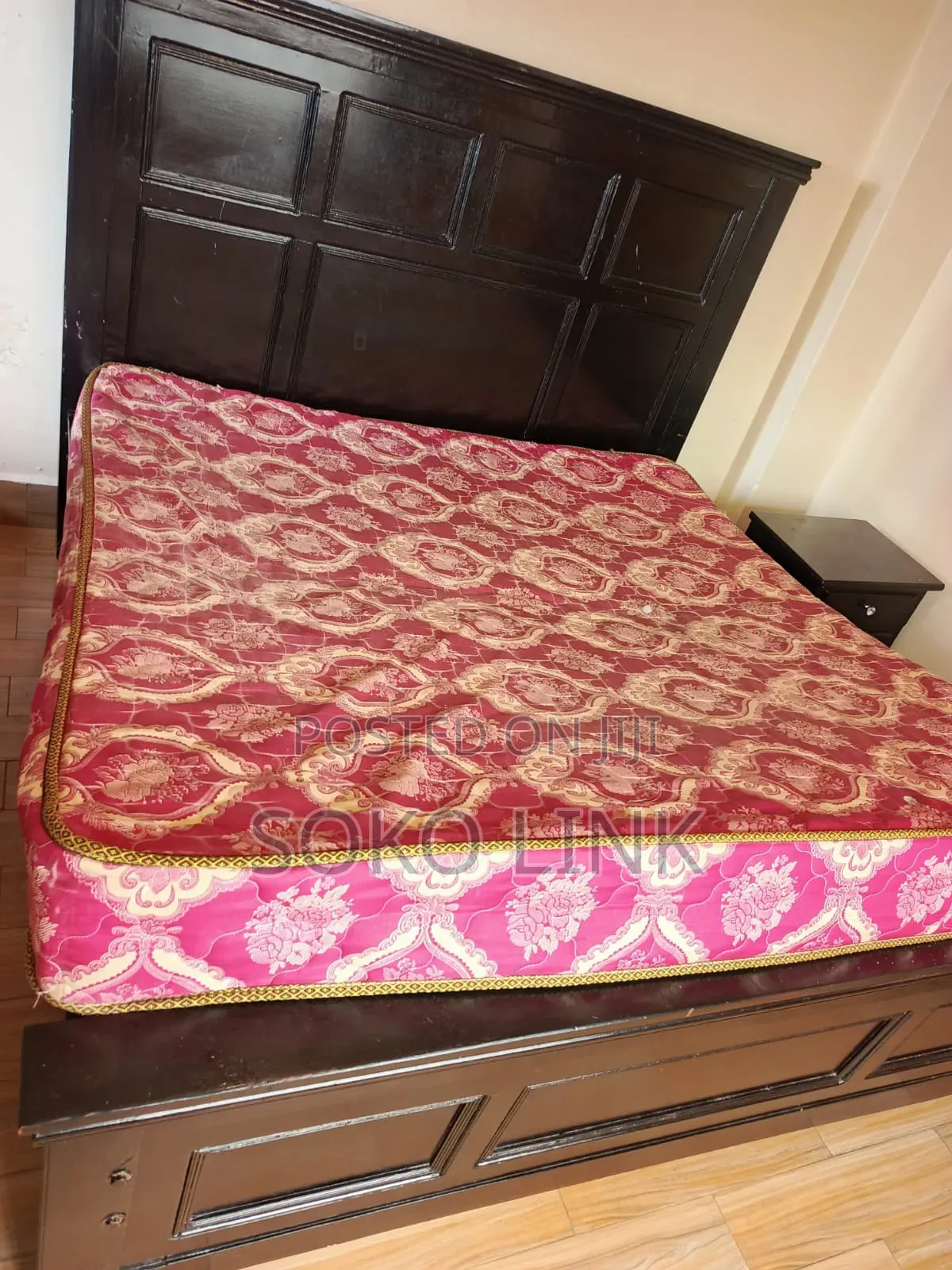 6 by 6 Bed, Mattress Drawer