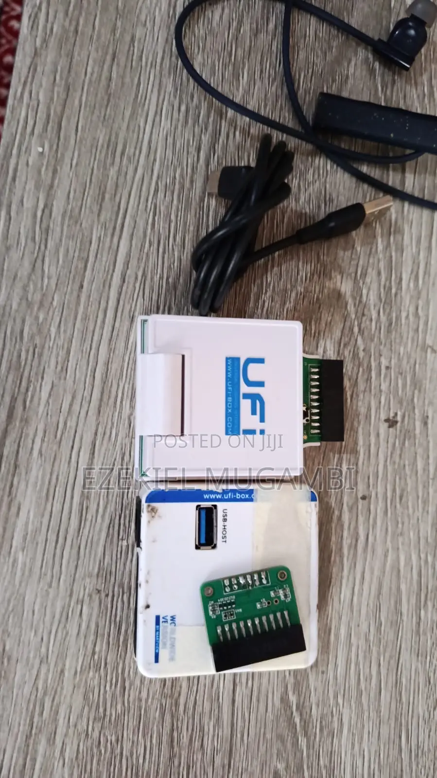 Universal Flashing Box (UFI)