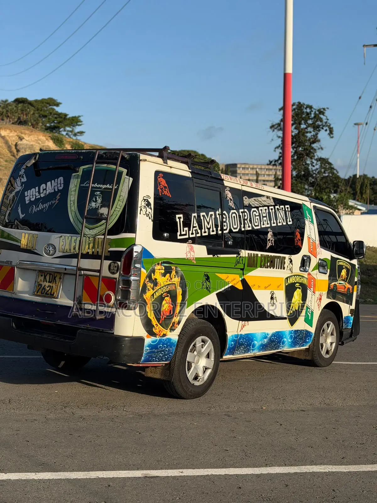 Toyota HiAce 2015 White