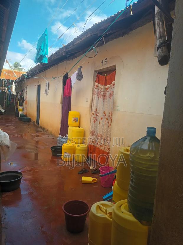 18bdrm House in Mtwapa for sale