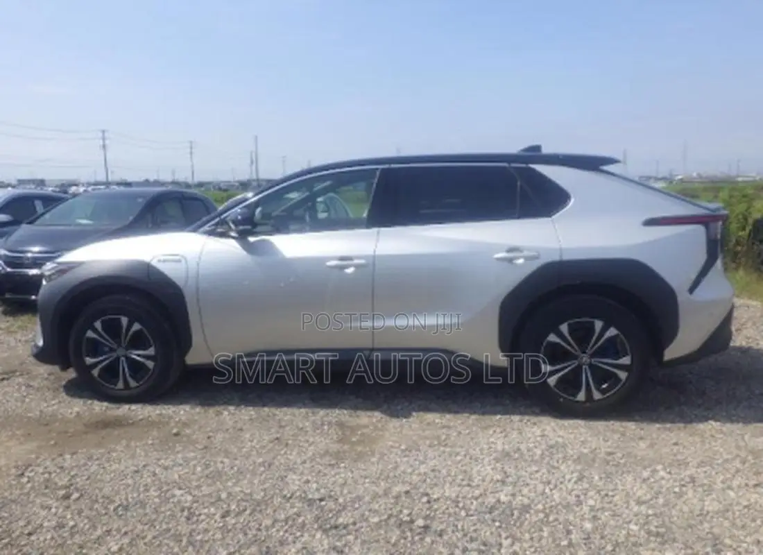 Toyota bZ4X 71.4 kWh FWD 2022 Silver