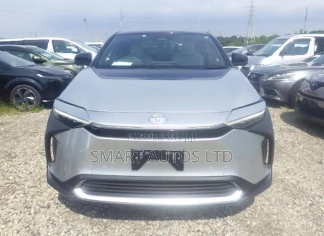Toyota bZ4X 71.4 kWh FWD 2022 Silver
