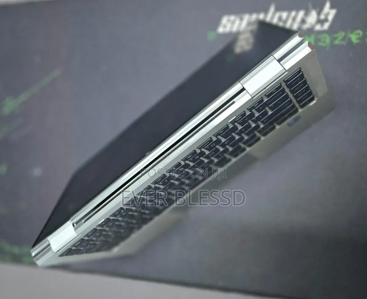 Laptop HP EliteBook 1040 G8 32GB Intel Core i7 SSD 512GB