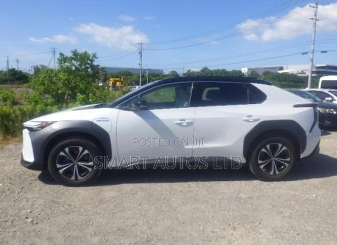 Toyota bZ4X 2022 White