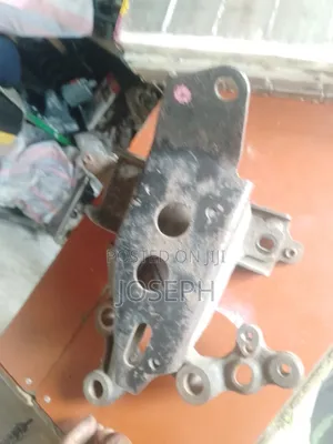 Toyota Passo Gearbox Mountain