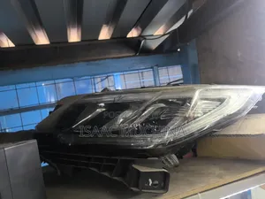 CRV Non-Xenon Headlight