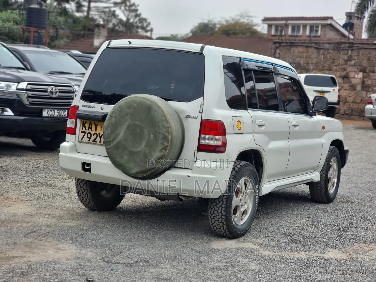 Mitsubishi Pajero IO 2000 White
