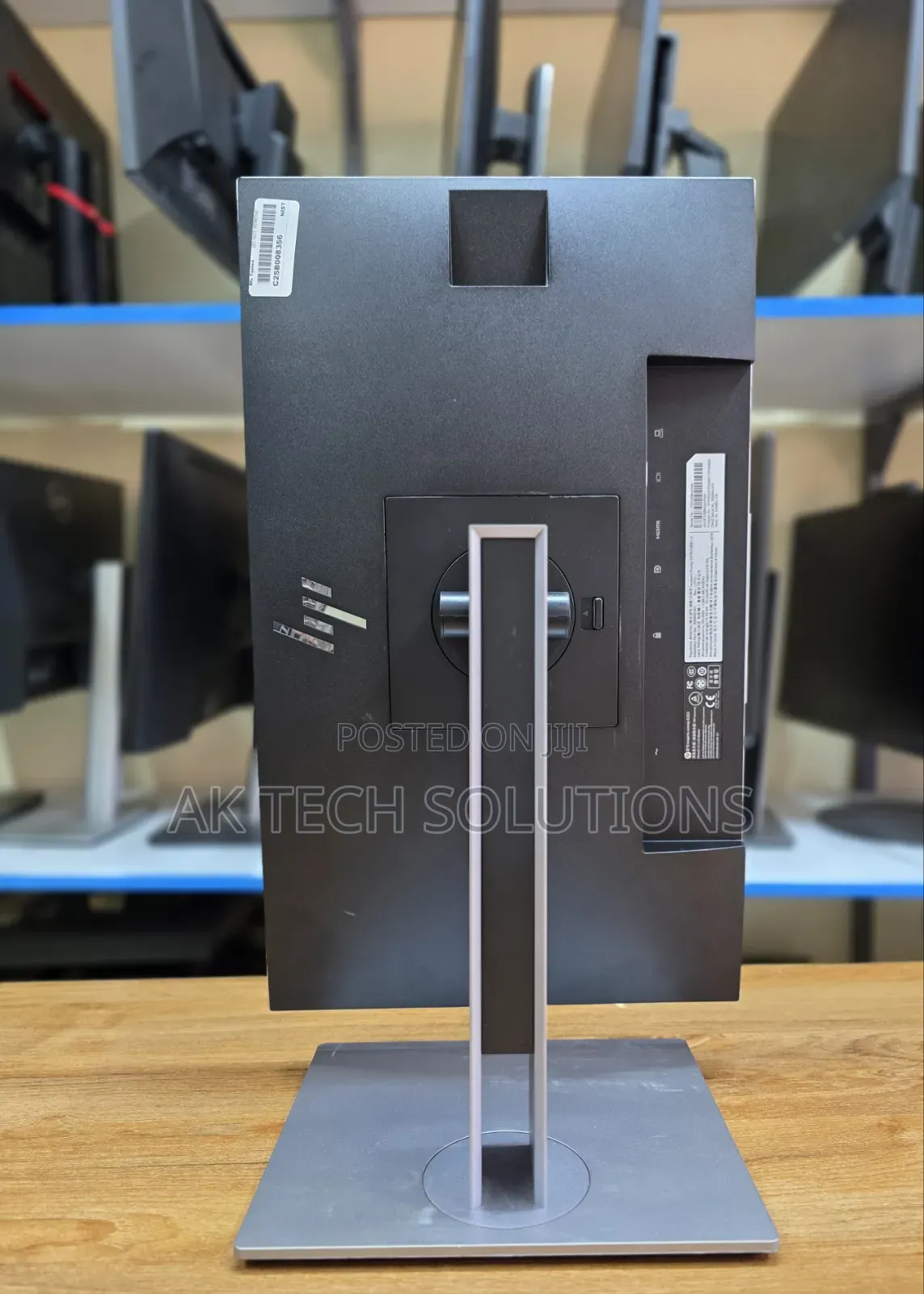 HP E223 Monitor
22 Inch Edge to Edge Monitor 
Vga/Hdmi/Display