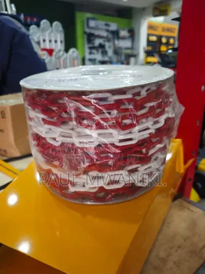 Red White Plastic Safety Barrier Chain – 6mm × 25m