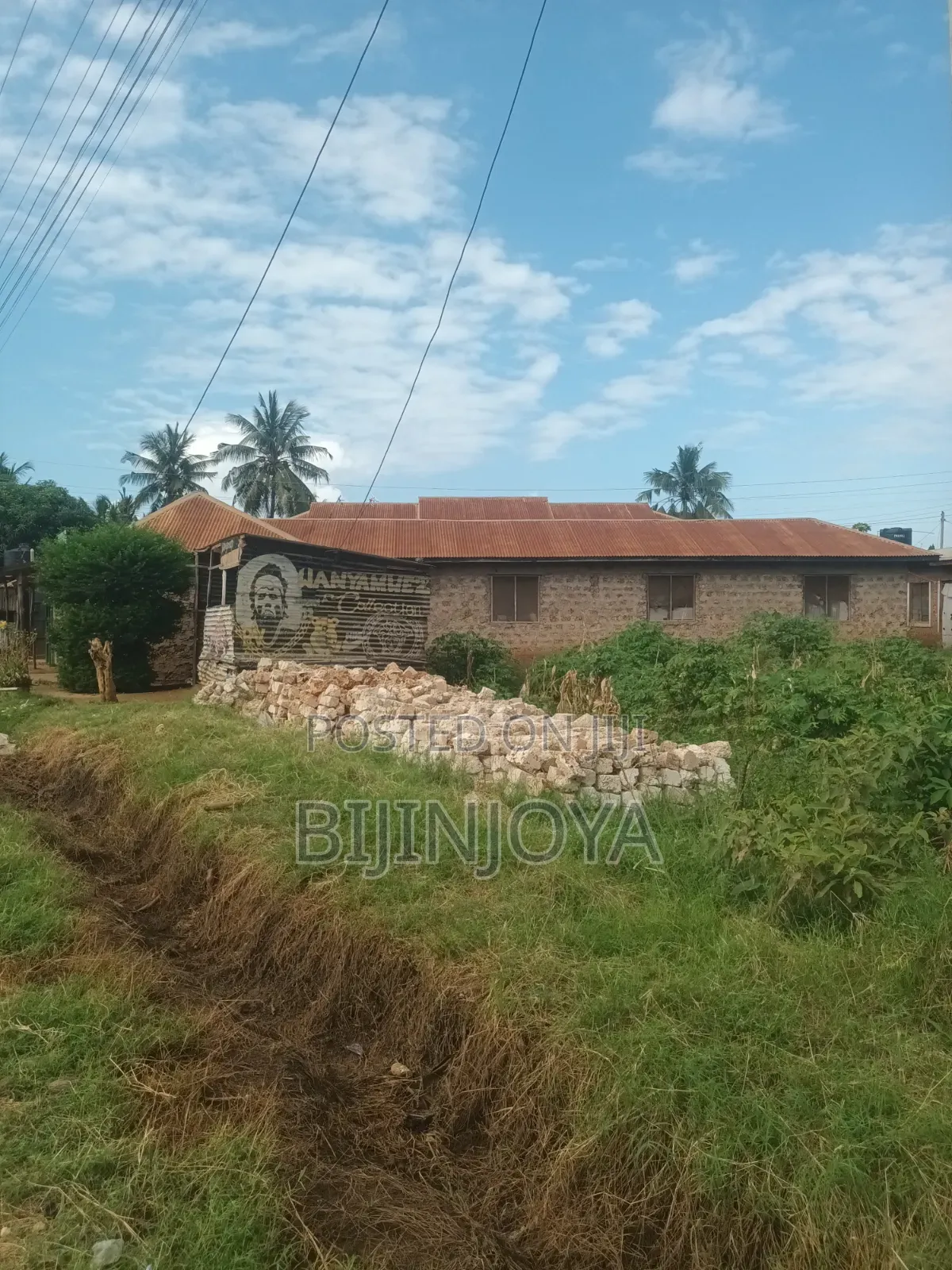18bdrm House in Mtwapa for sale
