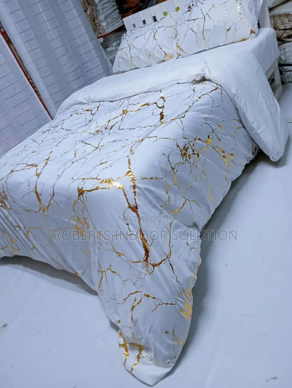 Luxury Gold Marble Texture Foil Style Duvet Set