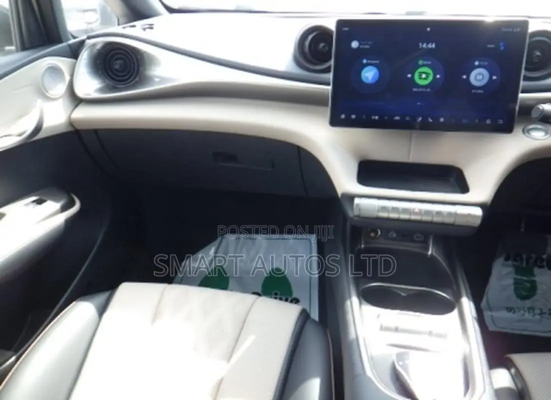 BYD E1 2023 White