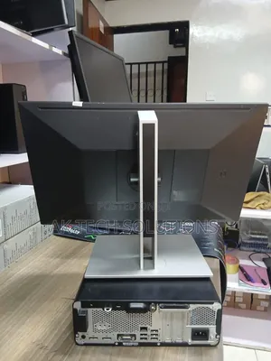 Desktop Computer HP 8GB AMD Ryzen 5 SSD 256GB