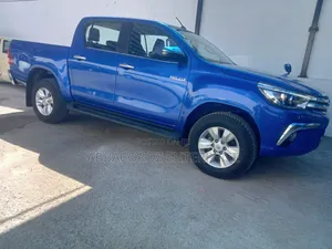 Toyota Hilux 2018 Blue