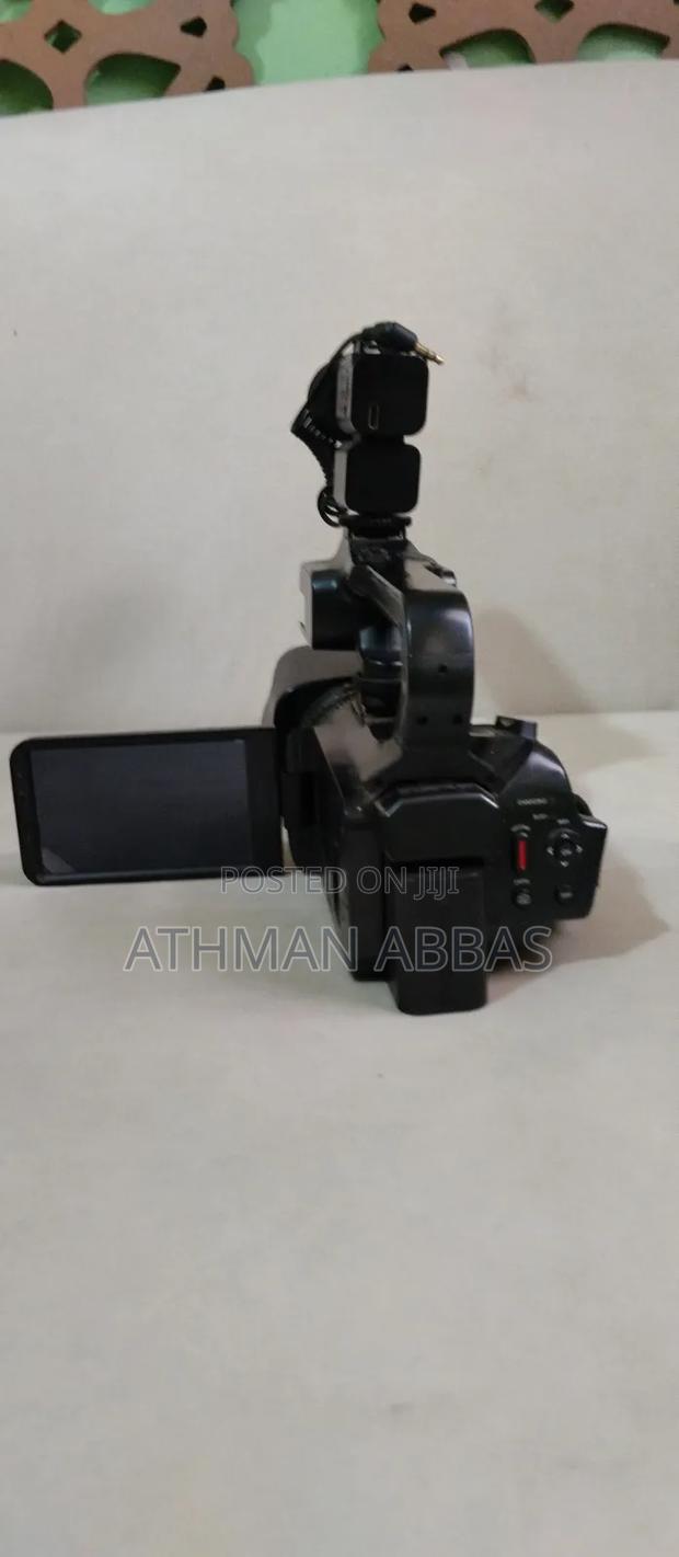 Video Camera - thumbnail 4