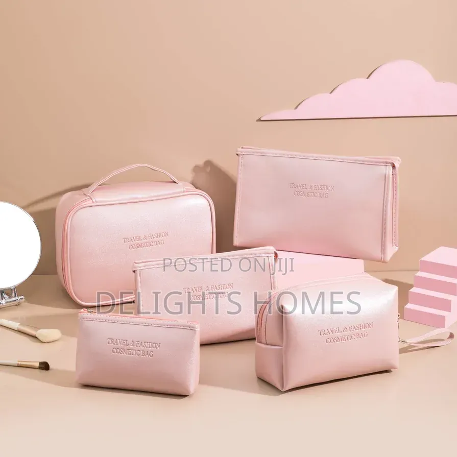 *4pcs Vegan Leather Travel Makeup Cosmetic Bags_re