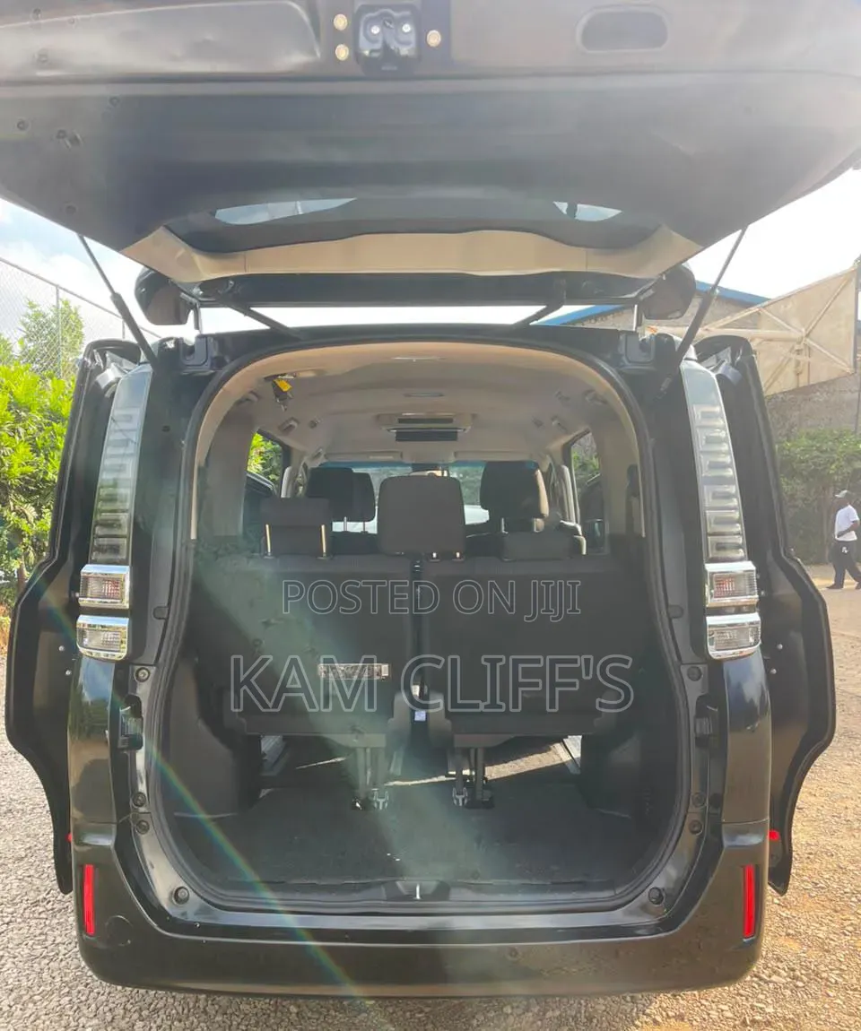 Toyota Noah 2020 Black