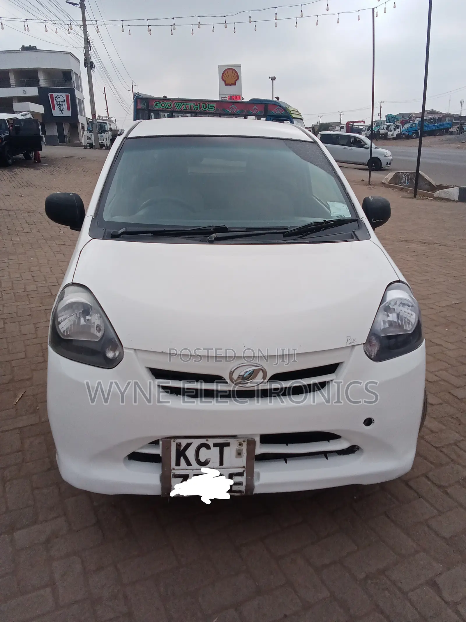 Daihatsu Mira 2011 White