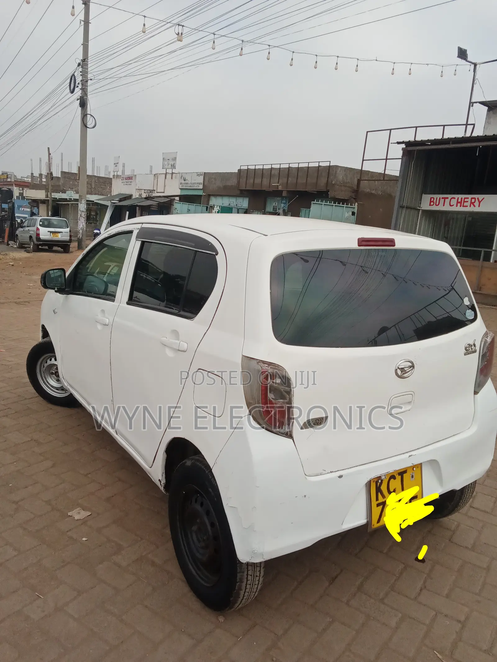 Daihatsu Mira 2011 White