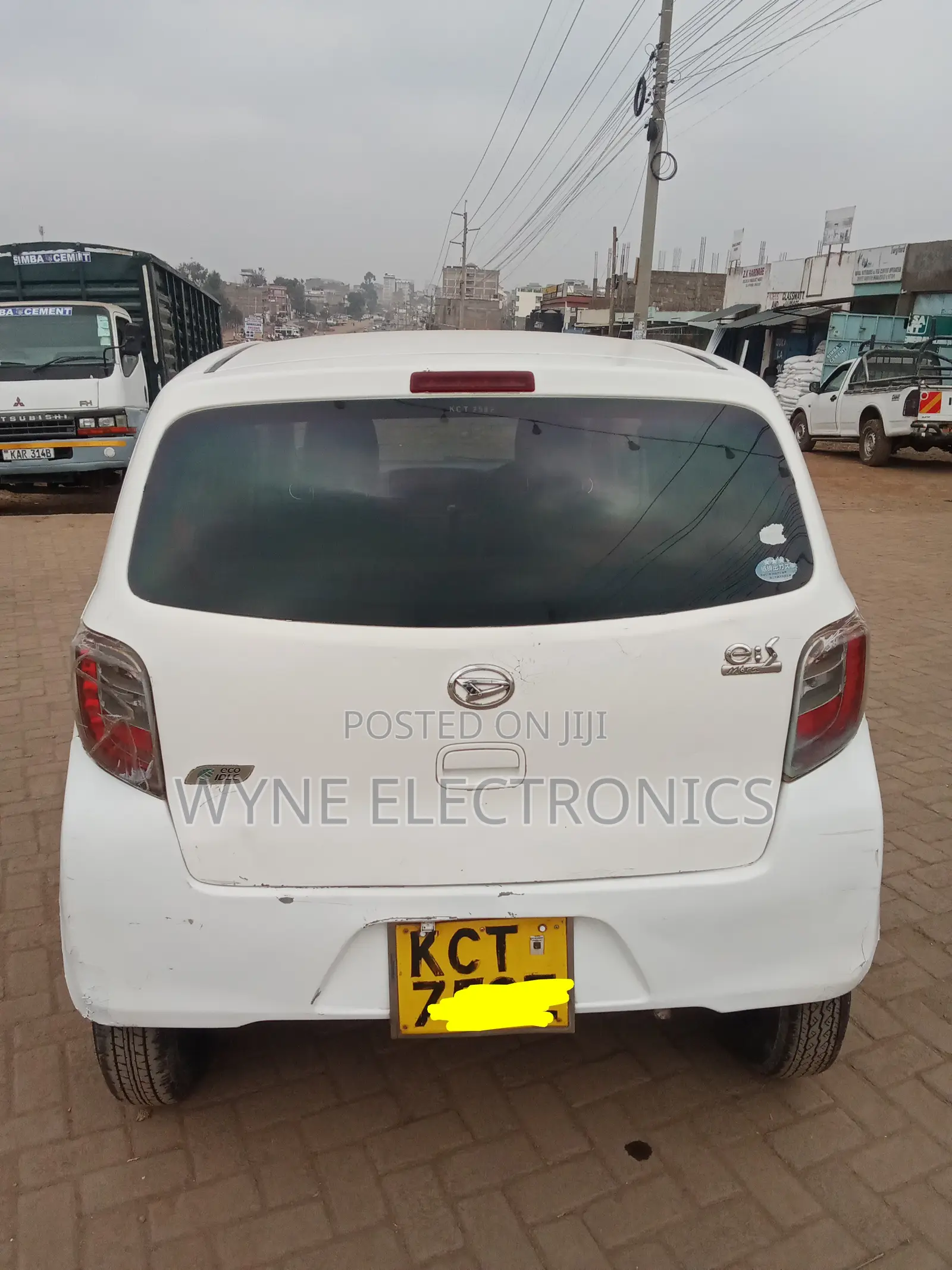 Daihatsu Mira 2011 White