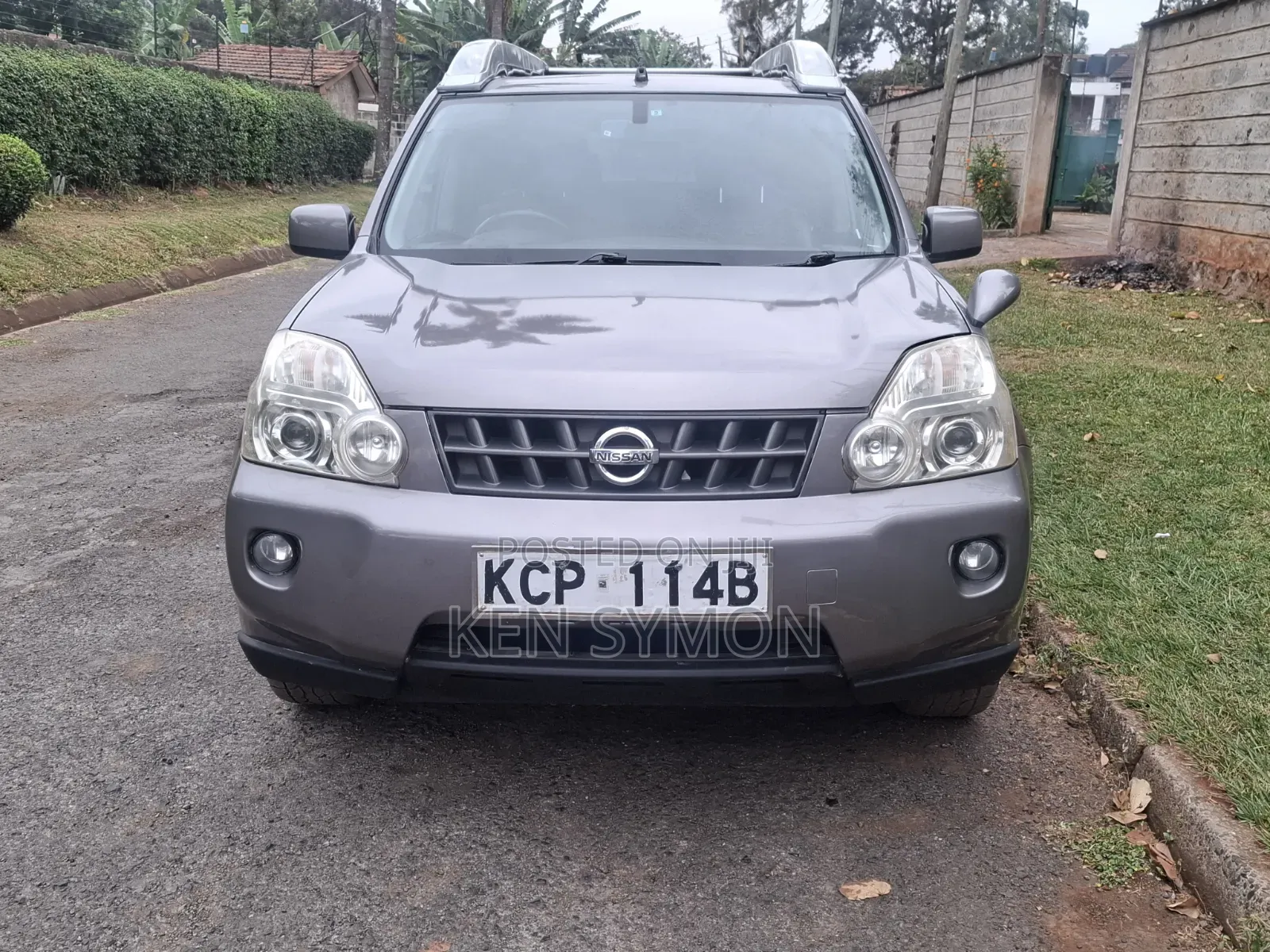 Nissan X-Trail 2011 Brown
