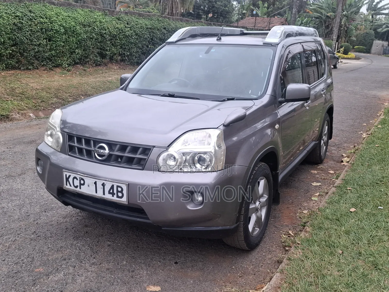 Nissan X-Trail 2011 Brown