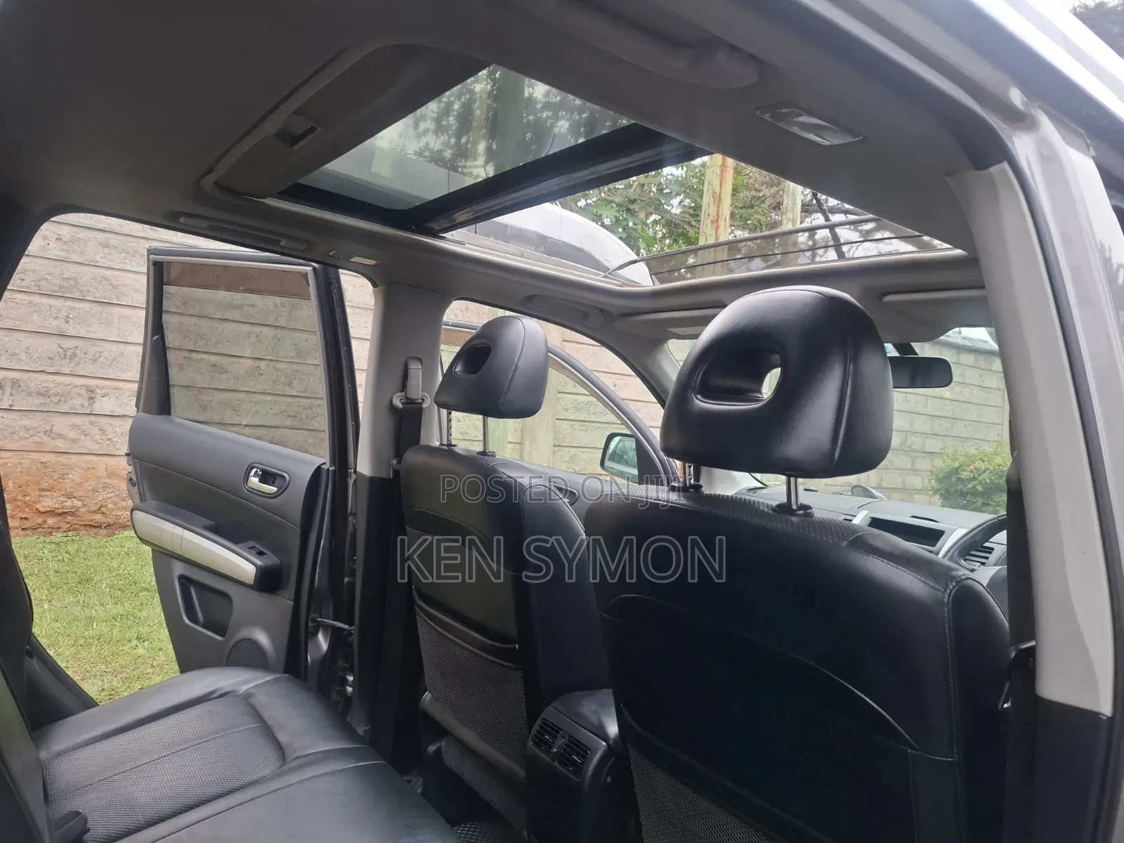 Nissan X-Trail 2011 Brown