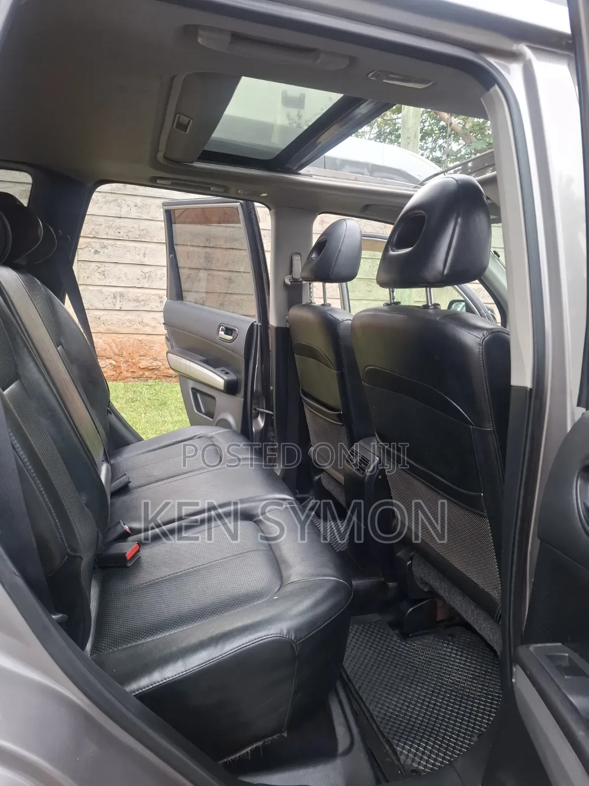 Nissan X-Trail 2011 Brown
