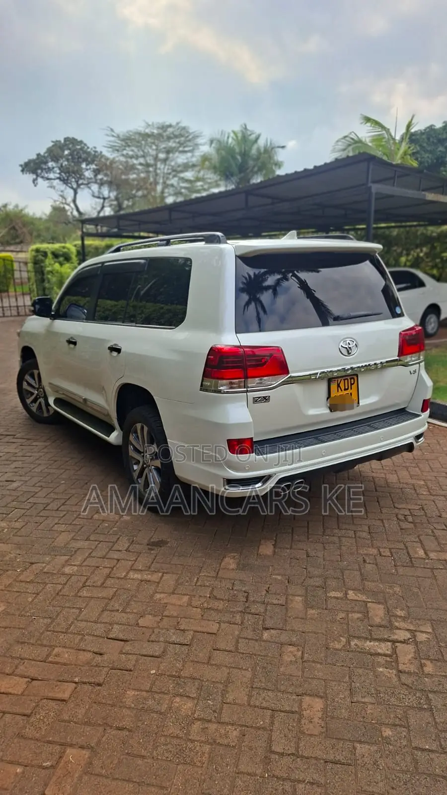 Toyota Land Cruiser 4.6 V8 ZX 2016 White