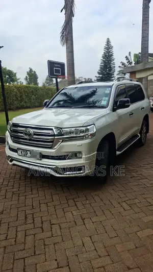 Toyota Land Cruiser 4.6 V8 ZX 2016 White