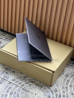 Laptop HP ZBook Firefly 15 G7 16GB Intel Core i7 SSD 512GB