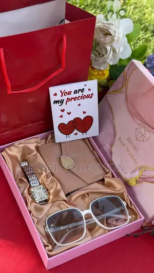 Girlfriend's Day Watch Gift Set
