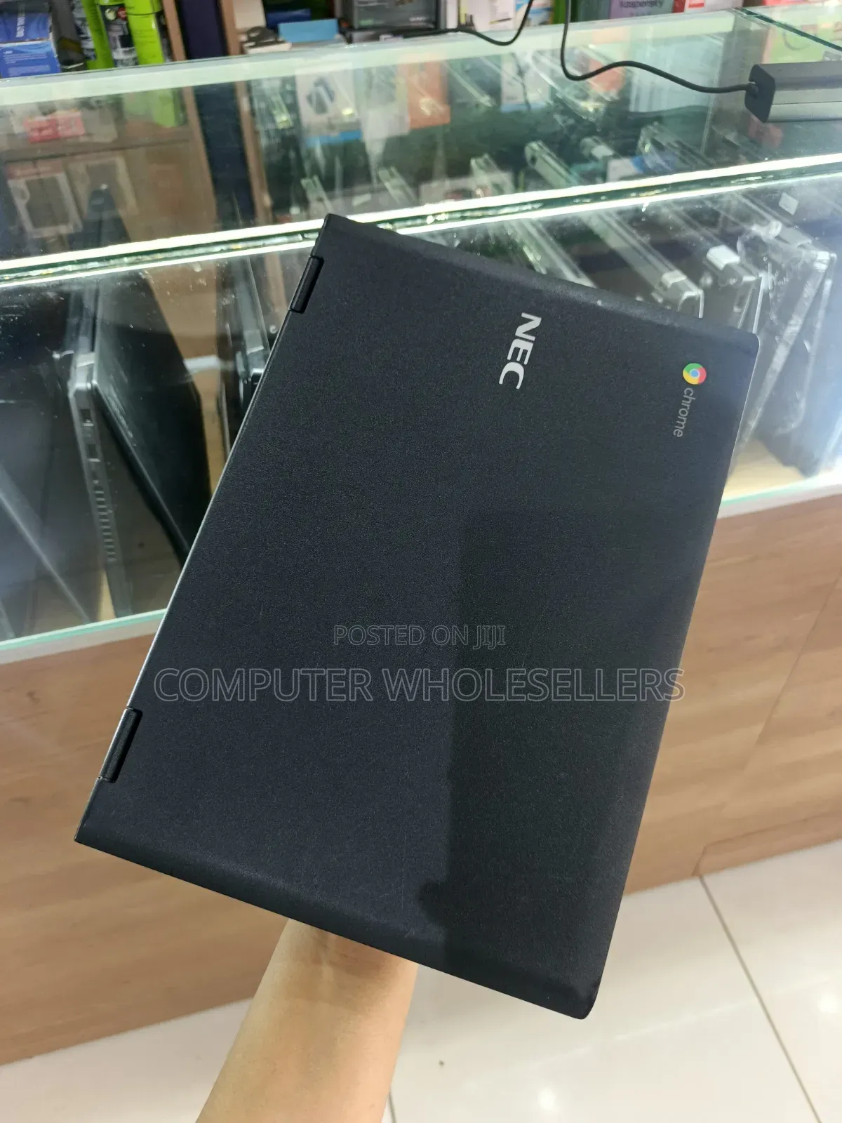 Laptop NEC 4GB Intel Celeron SSD 32GB