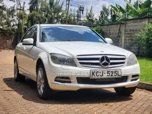 Mercedes-Benz C200 2010 White