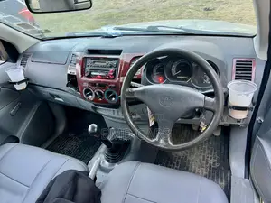 Toyota Hilux 2.5 D-4D SRX 2010 Silver