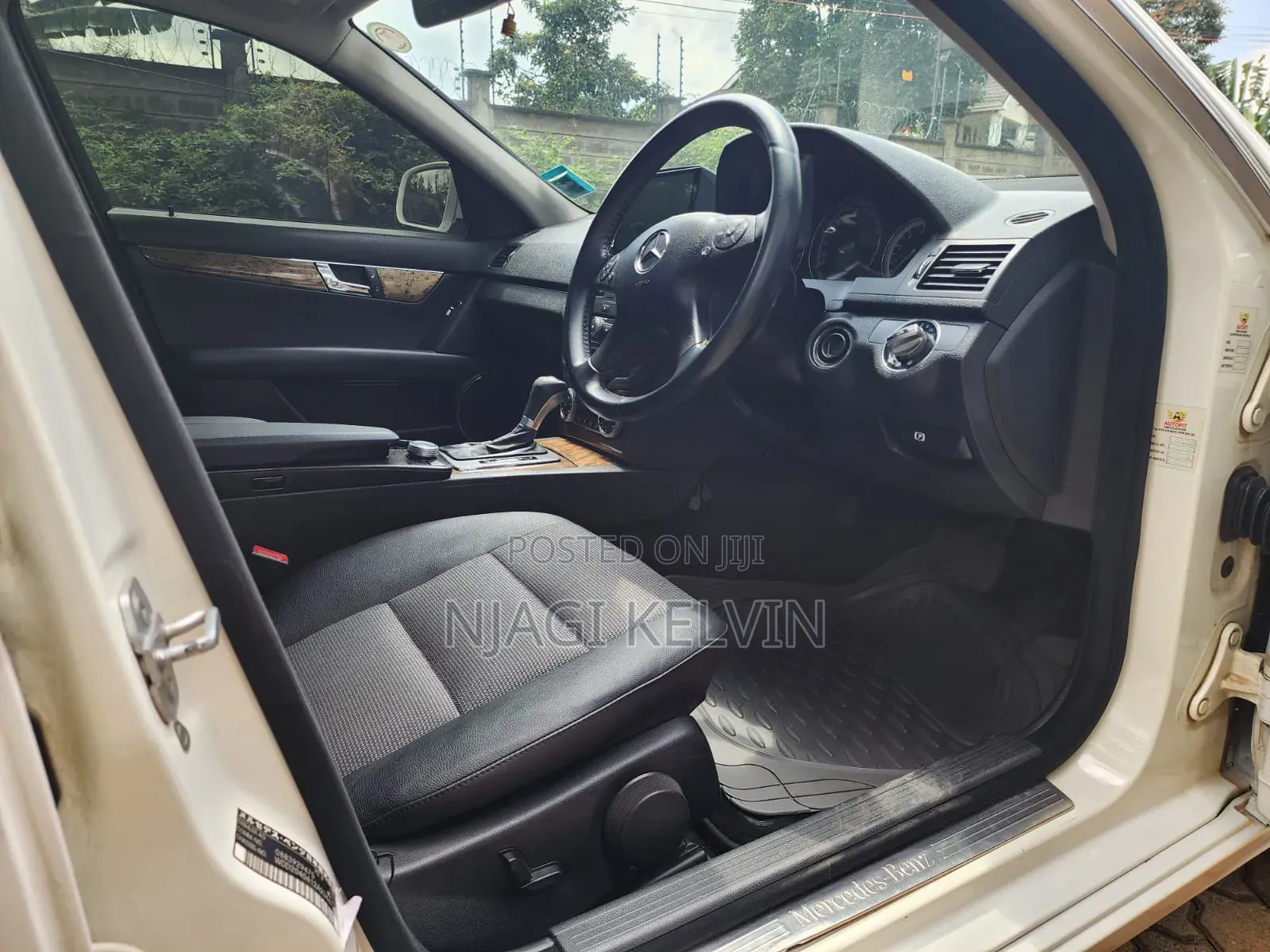 Mercedes-Benz C200 2010 White