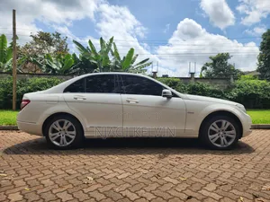 Mercedes-Benz C200 2010 White