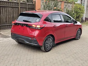 Nissan Note 1.2 Hybrid 2021 Red