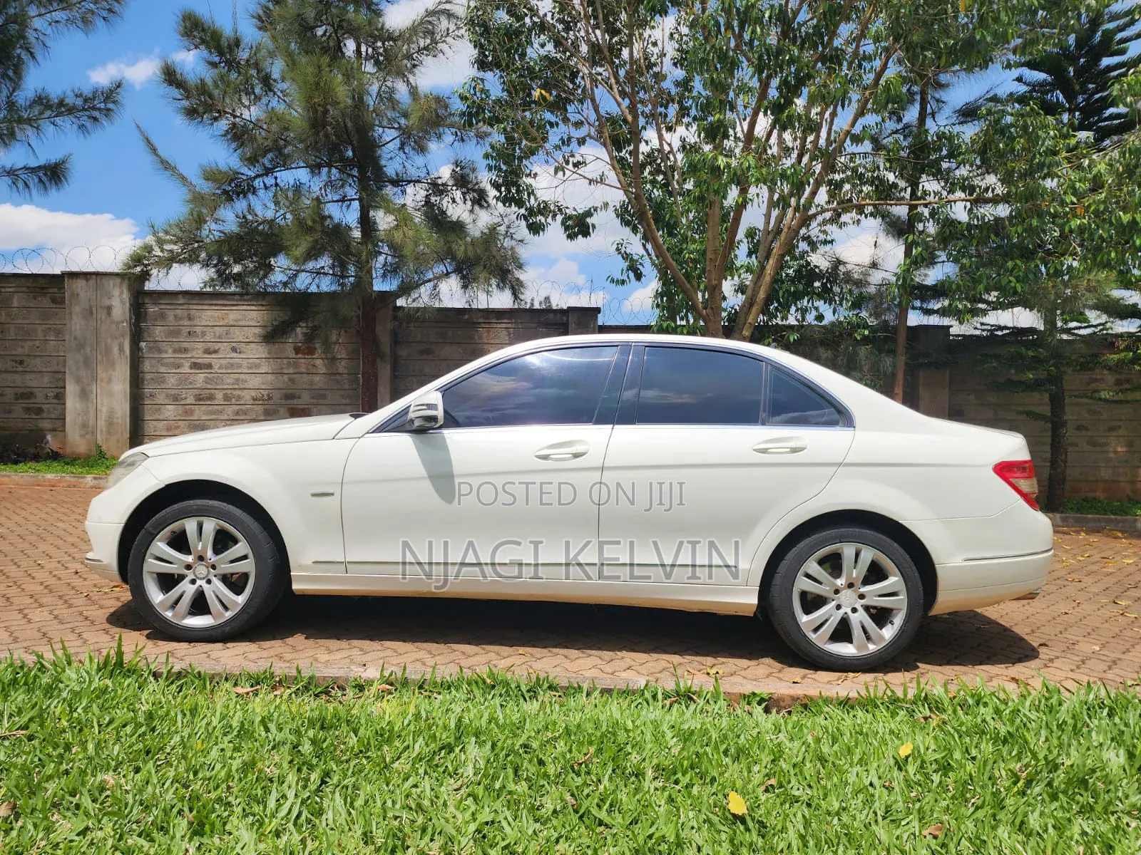 Mercedes-Benz C200 2010 White