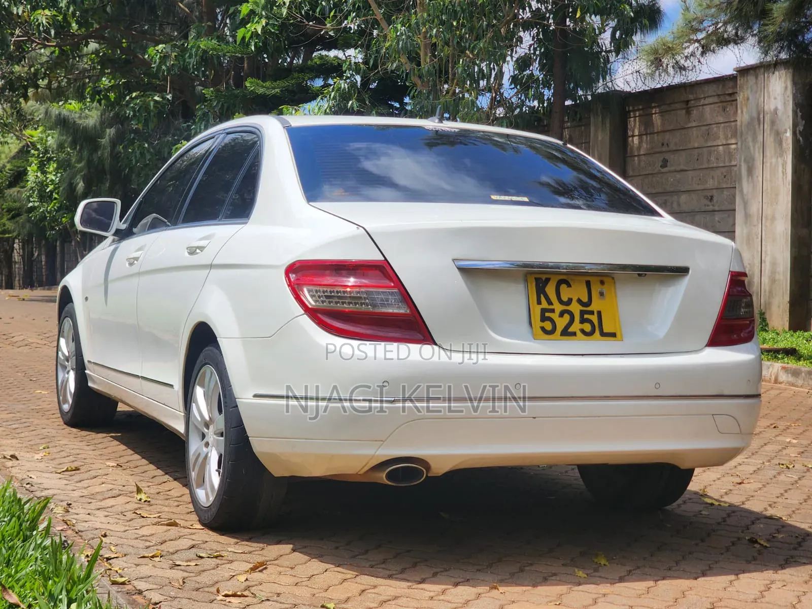 Mercedes-Benz C200 2010 White