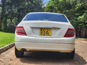 Mercedes-Benz C200 2010 White