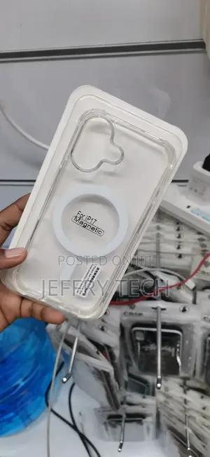 iPhone 17 Series Clear Magnetic TPU/PC Protective Back Cover